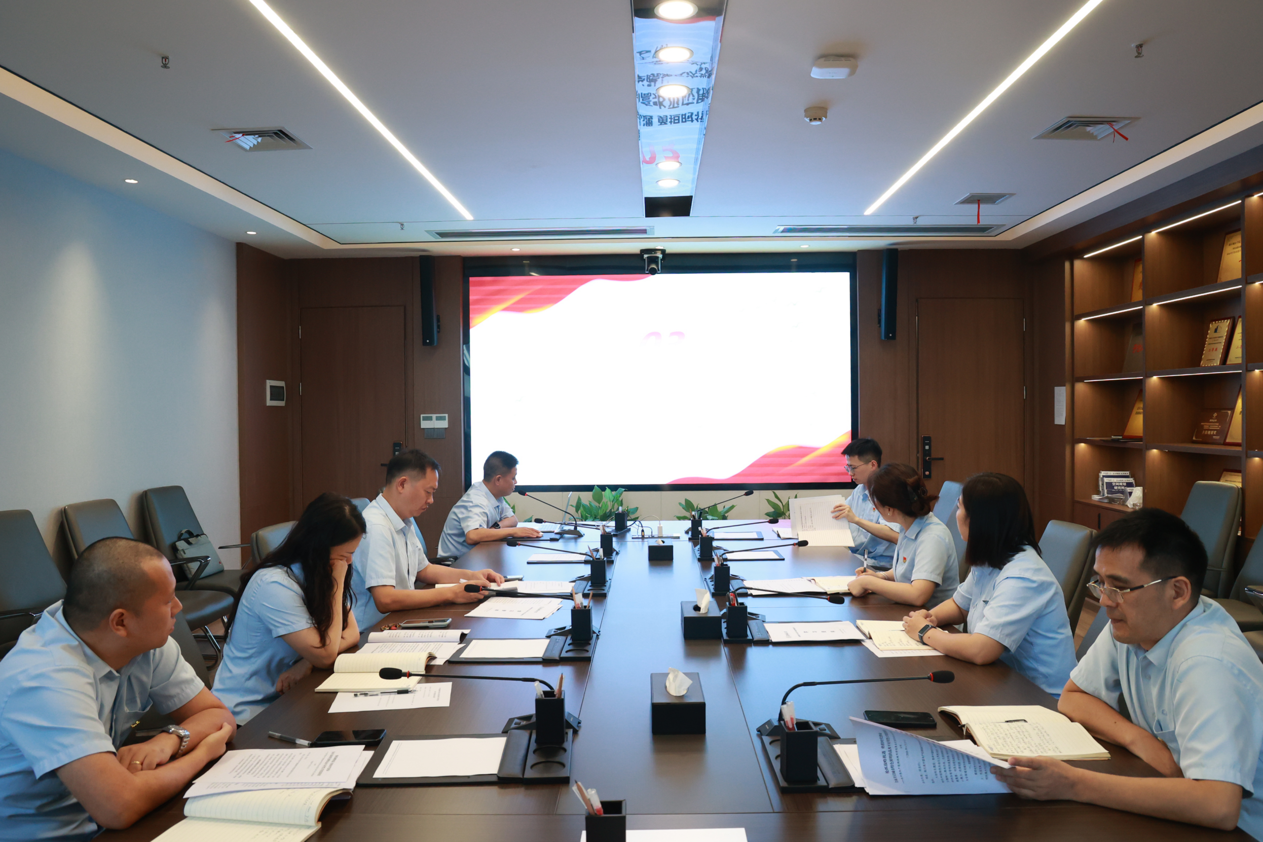 公司党委召开理论学习中心组2026年第六次集体学习会议 ——专题学习贯彻习近平总书记关于一体推进教育科技人才发展的重要论述